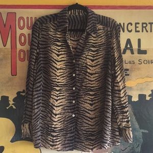 💯% silk tiger print blouse